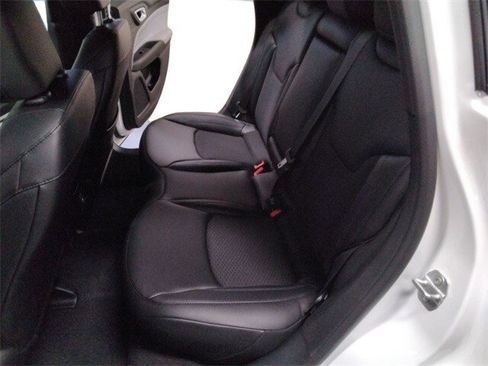 New 2026 Jeep Compass Latitude image 22