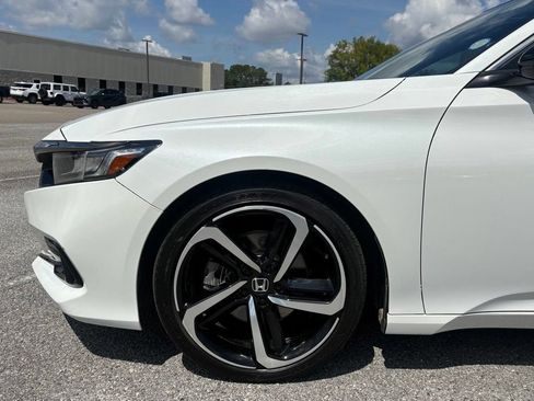 Used 2022 Honda Accord Sport image 11