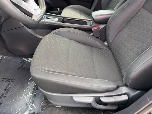 Used 2021 Nissan Kicks SV FWD image 33
