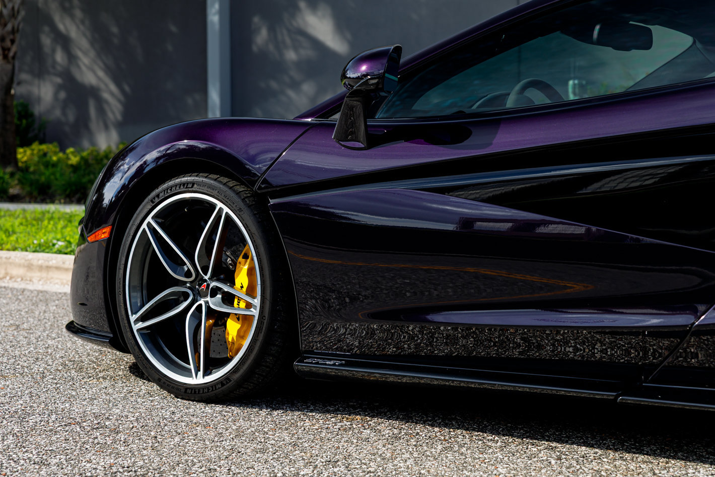 Used 2018 McLaren 570S RWD image 15