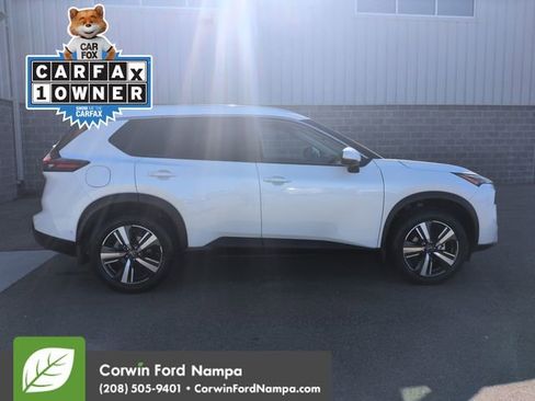 Used 2025 Nissan Rogue SL w/ SL Premium Package AWD/4WD image 2