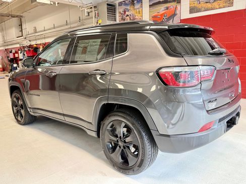 Used 2019 Jeep Compass Latitude AWD/4WD image 6