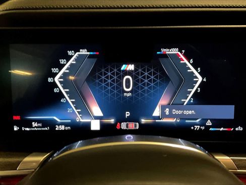 Certified 2025 BMW 760i xDrive w/ Executive Package image 25