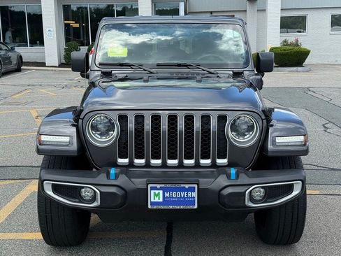 Used 2023 Jeep Wrangler Unlimited Sahara AWD/4WD image 9