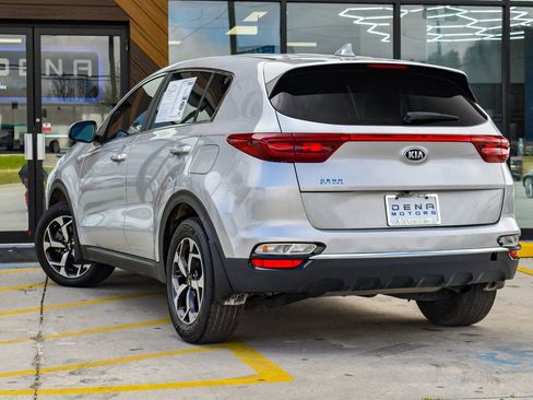 Used 2022 Kia Sportage LX image 15
