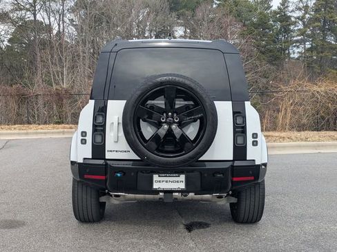 Used 2026 Land Rover Defender 110 X-Dynamic SE AWD/4WD image 6