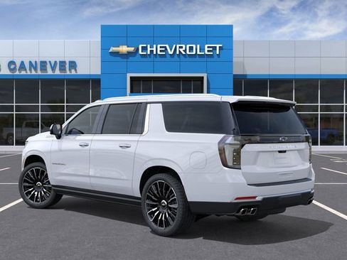 New 2026 Chevrolet Suburban High Country image 4