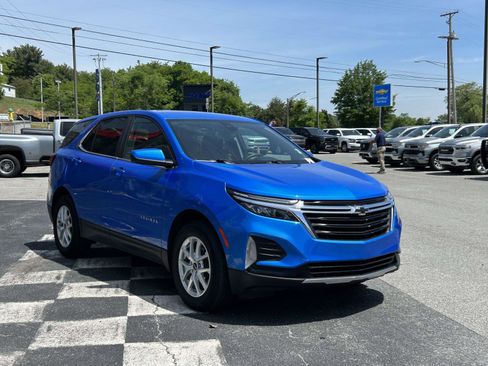 Used 2024 Chevrolet Equinox LT FWD image 1