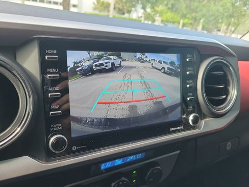 Used 2023 Toyota Tacoma SR5 w/ Technology Package RWD image 31