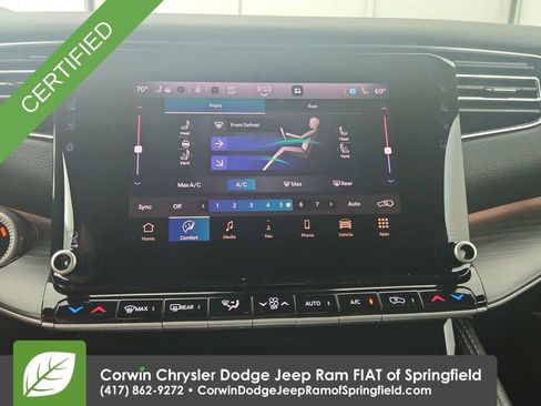 Certified 2024 Jeep Wagoneer L Series II w/ Flexible Seating Group image 26