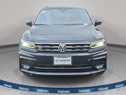 Used 2019 Volkswagen Tiguan S image 2