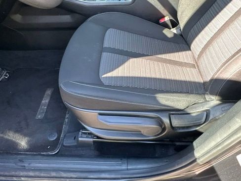 Certified 2023 Kia Sorento LX FWD image 28
