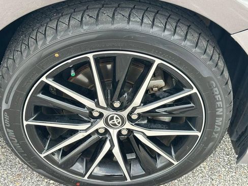 Used 2024 Toyota Camry SE FWD image 24