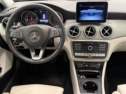 Used 2019 Mercedes-Benz GLA 250 4MATIC image 26
