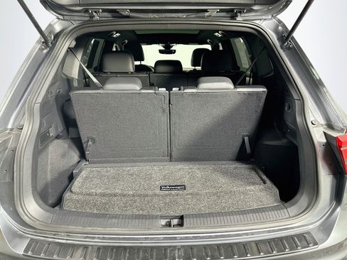 Used 2023 Volkswagen Tiguan SE R-Line FWD image 29
