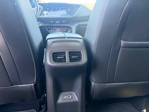Used 2023 Buick Envision Essence FWD image 21