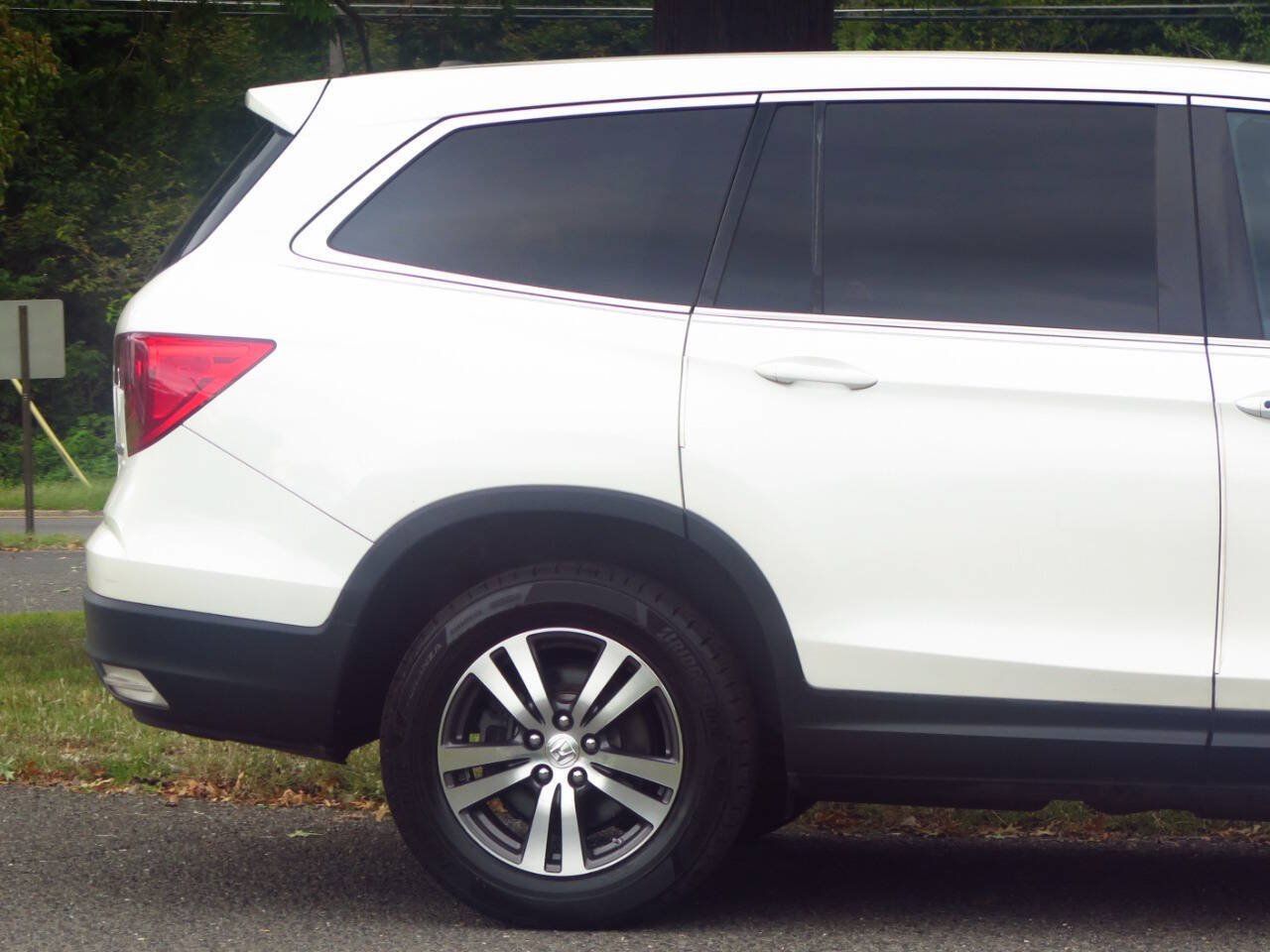 Used 2017 Honda Pilot EX-L image 32