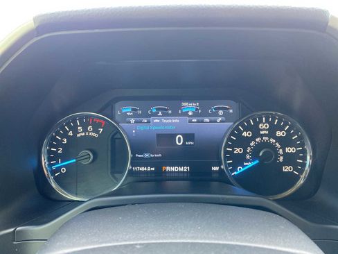 Used 2015 Ford F150 Lariat w/ Equipment Group 502A Luxury image 14