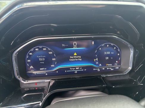 Used 2025 Chevrolet Silverado 1500 LT RWD image 6