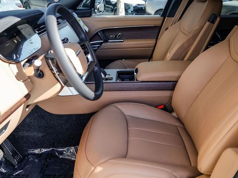 Certified 2026 Land Rover Range Rover SE AWD/4WD image 11