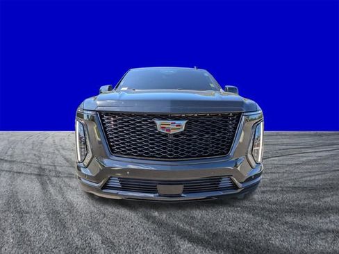 Used 2025 Cadillac Escalade ESV Sport w/ Touring Package AWD/4WD image 9