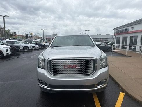 Used 2017 GMC Yukon XL Denali w/ Open Road Package image 11