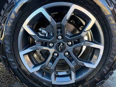 New 2026 Chevrolet Equinox ACTIV w/ Convenience Package III FWD image 10