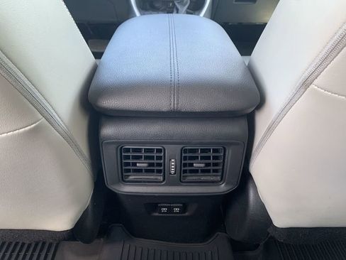 Used 2021 Toyota RAV4 XLE Premium image 20