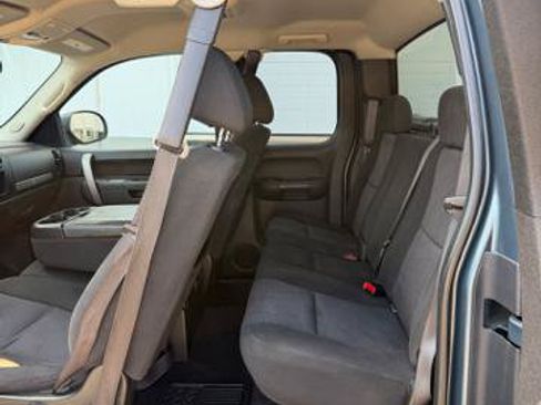 Used 2010 Chevrolet Silverado 1500 LT w/ Power Pack Plus AWD/4WD image 11