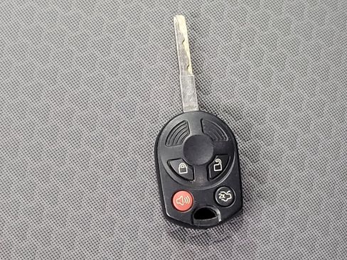 Used 2017 Ford Escape SE w/ Equipment Group 201A FWD image 32