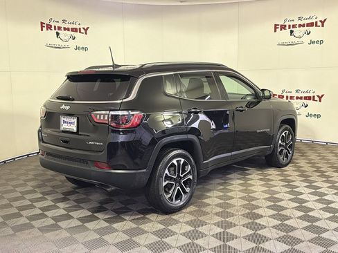 Used 2022 Jeep Compass Limited image 3
