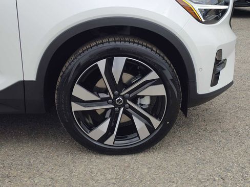 New 2026 Volvo XC40 B5 Plus w/ Protection Package Premier image 9
