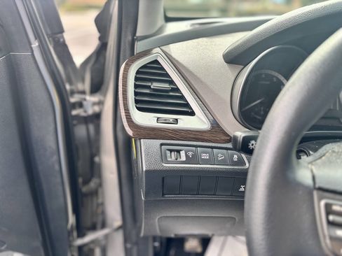 Used 2018 Hyundai Santa Fe Sport image 15