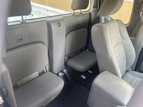 Used 2019 Nissan Frontier S image 28