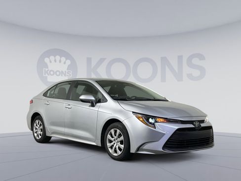 Used 2024 Toyota Corolla LE image 8