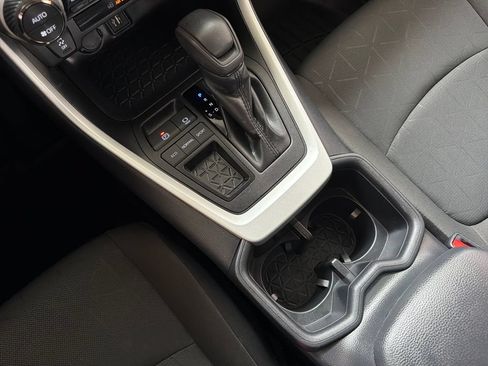 Used 2025 Toyota RAV4 XLE FWD image 26