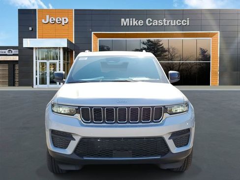 New 2025 Jeep Grand Cherokee Laredo X w/ Luxury Tech Group I image 2