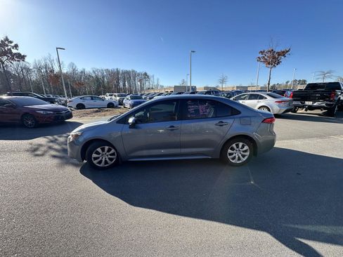 Used 2024 Toyota Corolla LE image 9