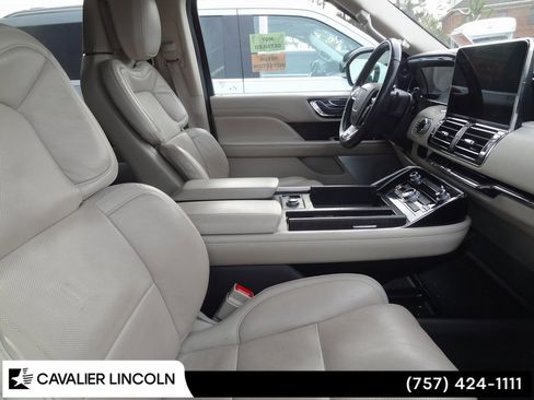 Used 2021 Lincoln Navigator L Reserve w/ Luxury Package image 8