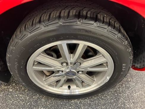 Used 2005 Ford Mustang Premium RWD image 28