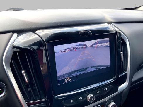 Used 2021 Chevrolet Traverse LT FWD image 27