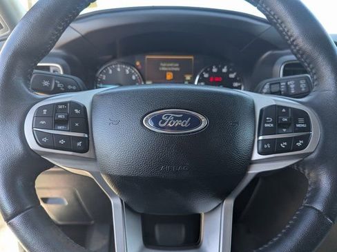 Used 2023 Ford Explorer Limited image 20