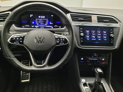 Used 2024 Volkswagen Tiguan SE R-Line FWD image 22