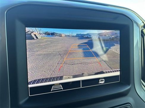 Used 2025 Chevrolet Silverado 2500 Custom w/ Custom Value Package image 27