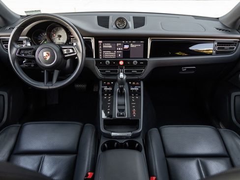 Certified 2023 Porsche Macan S AWD/4WD image 12