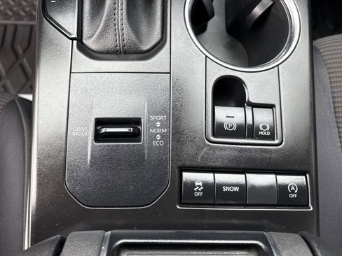 Used 2021 Toyota Highlander L image 23