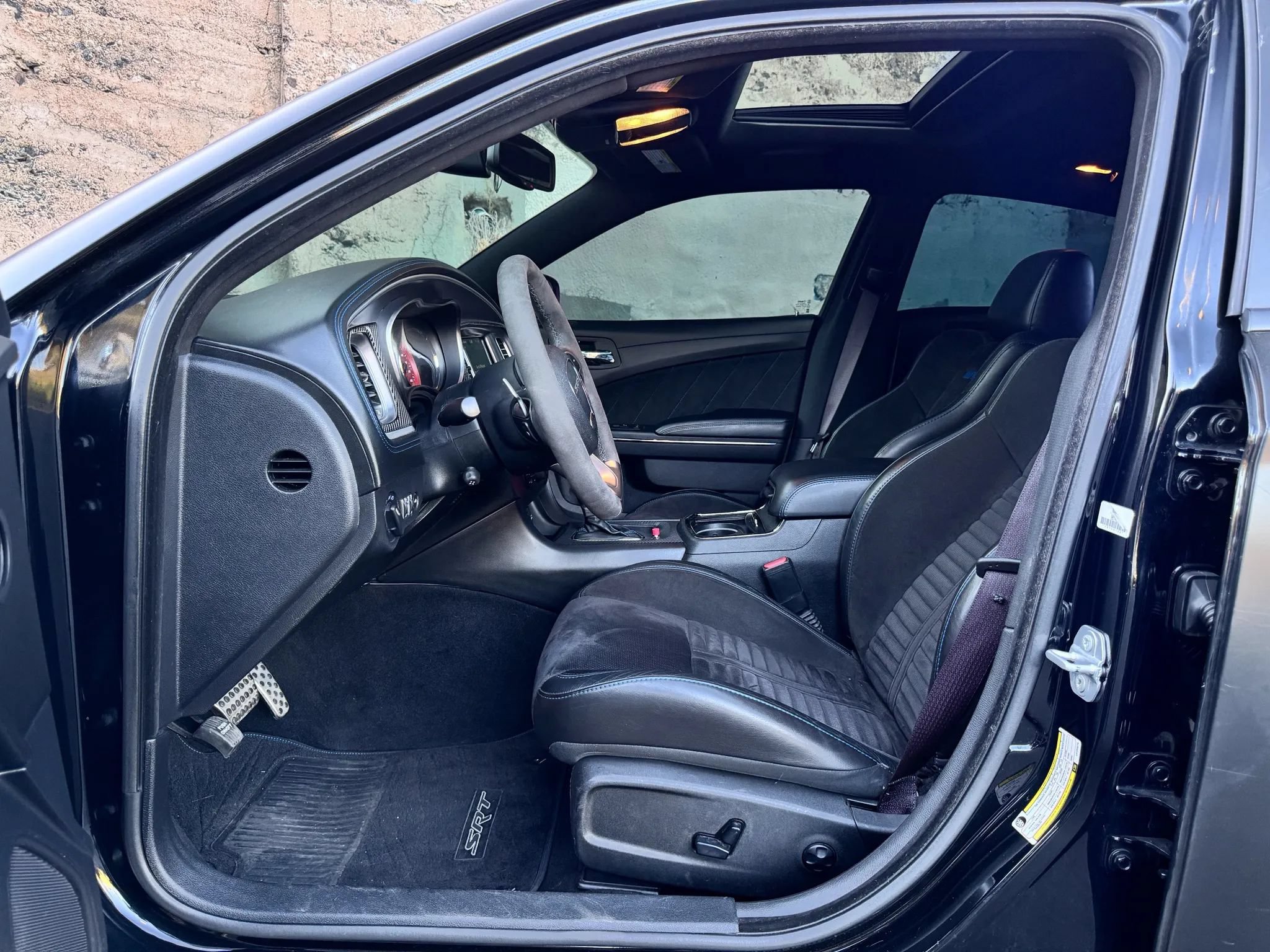 Used 2020 Dodge Charger SRT Hellcat w/ Navigation & Travel Group RWD image 16