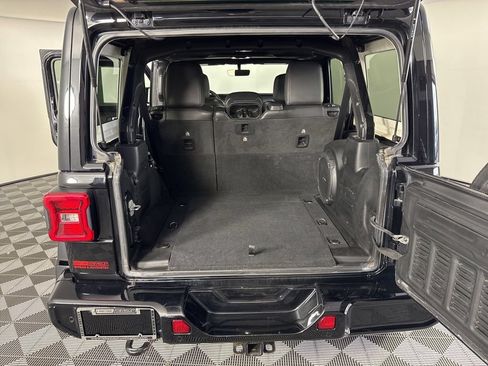 Used 2021 Jeep Wrangler Unlimited Sahara AWD/4WD image 29