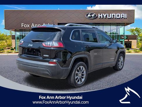 Used 2019 Jeep Cherokee Latitude Plus FWD image 5