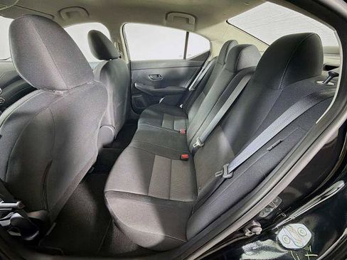 Certified 2025 Nissan Sentra SV FWD image 21